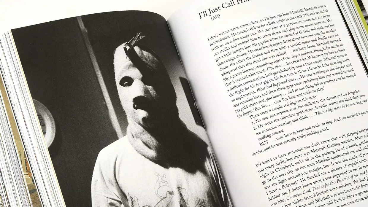 Imagens do interior de "Beastie Boys Book"