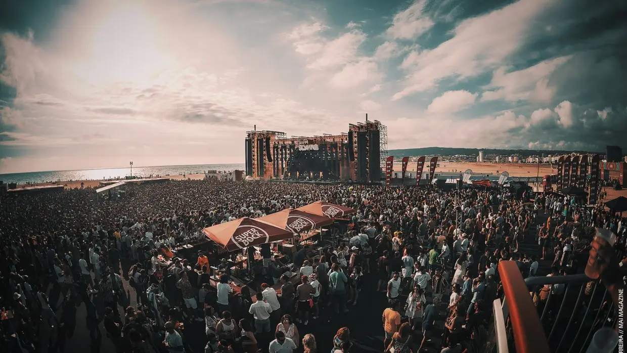 RFM Somnii fora de palco