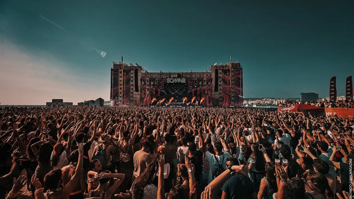 RFM Somnii fora de palco