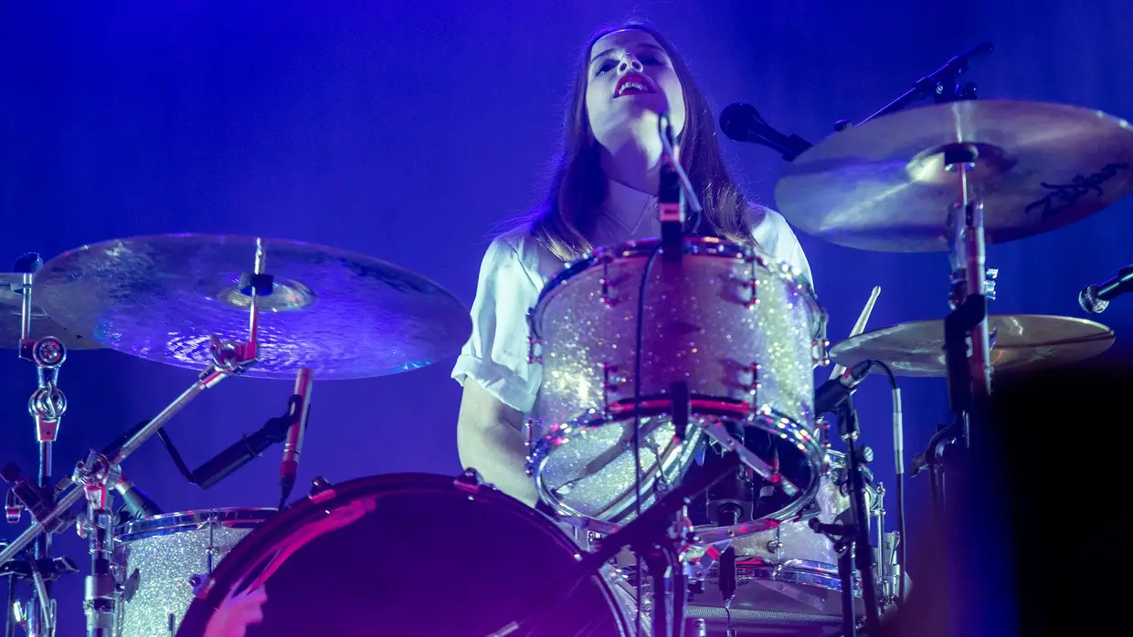 Metronomy no Super Bock Super Rock 2019