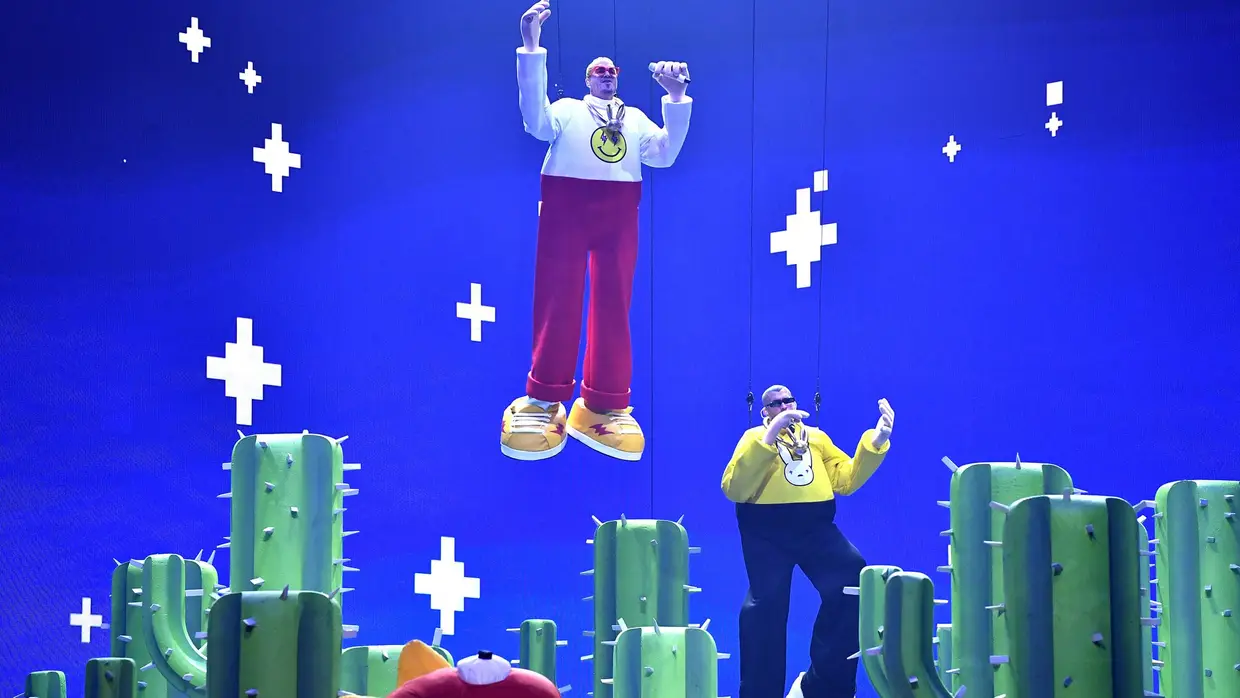 J. Balvin e Bad Bunny cantaram o tema 'Que Pretendes'