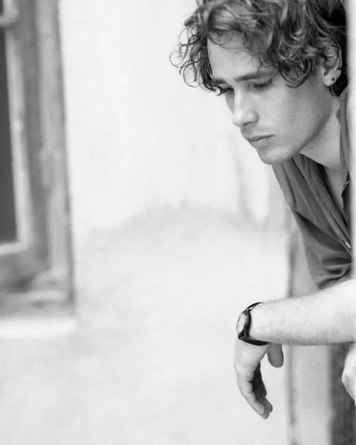 Fotografado por Stephen Stickler nos anos 90