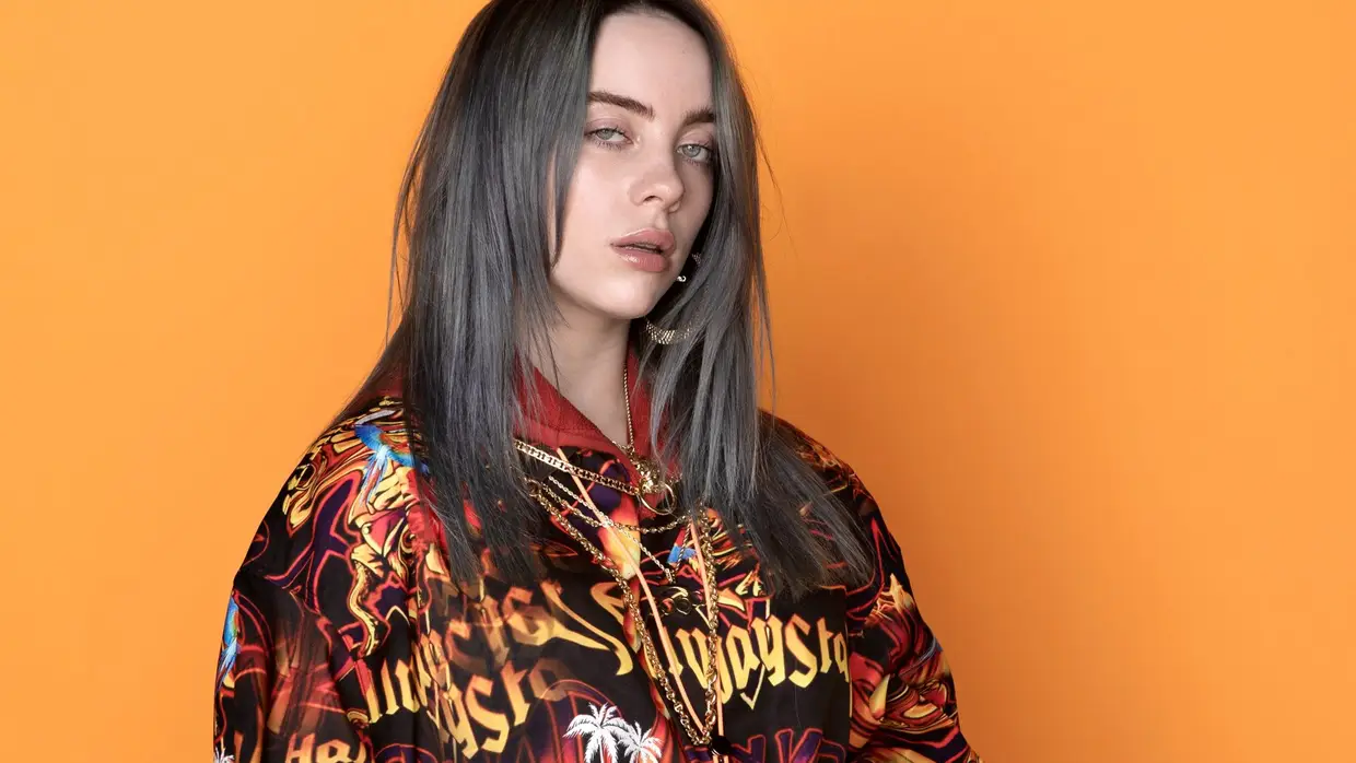 Billie Eilish. Editou dois singles em 2020 (e uma canção para James Bond), tendo dito à Vanity Fair, em outubro, que estava a trabalhar em 16 novas canções. O irmão, Finneas, diz que só editam o álbum depois da pandemia.