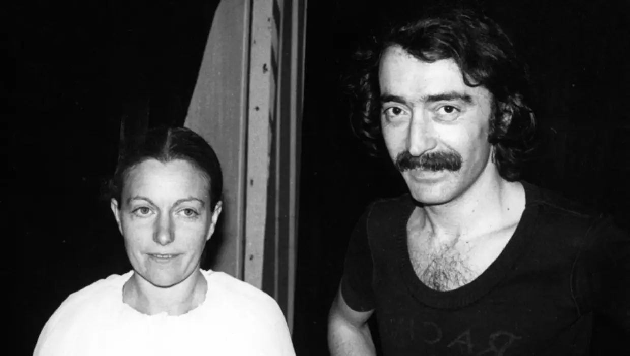 Em meados dos anos 70, com Manuela de Freitas, sua companheira