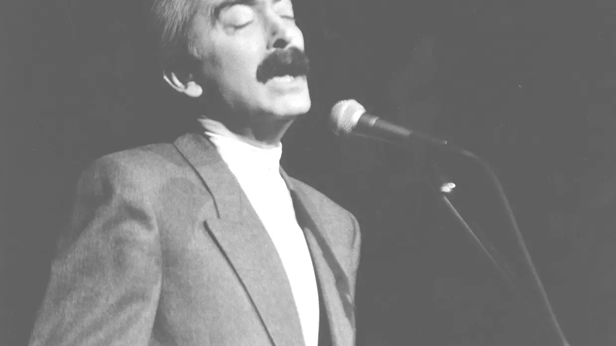 Em recital no São Luiz, em Lisboa, em 1991, no ano em que sai o álbum "Correspondências"