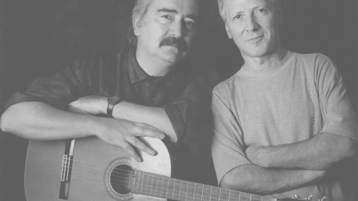 Em 1998, com Jean Sommer, autor e compositor francês que conheceu no Maio de 68 e com quem viria a colaborar