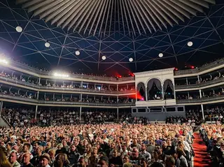 O público do concerto de Madonna no Coliseu dos Recreios, em Lisboa, a 14 de janeiro