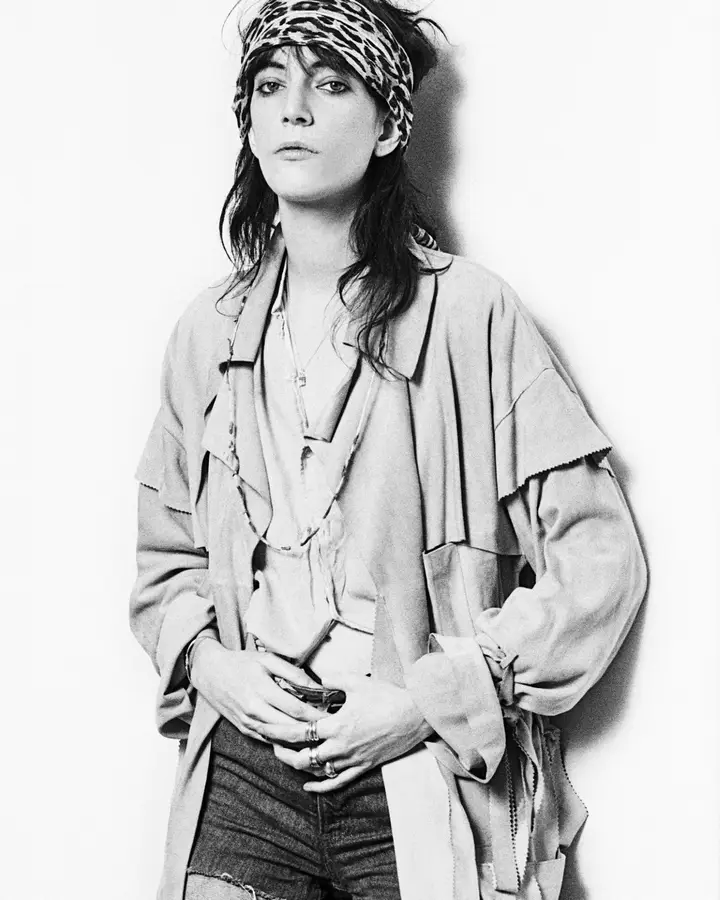 Em 1977