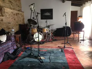 O estúdio caseiro onde Gabriel Ferrandini gravou "Volúpias"