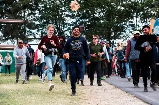 A corrida para as primeiras filas no festival Roskilde, na Dinamarca, em 2019