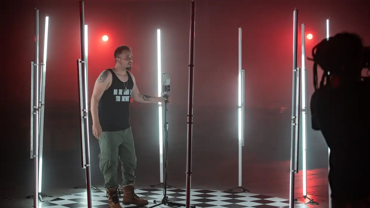 Desconectados - videoclip com participação de Jorge Palma, Wraygunn e Blind Zero