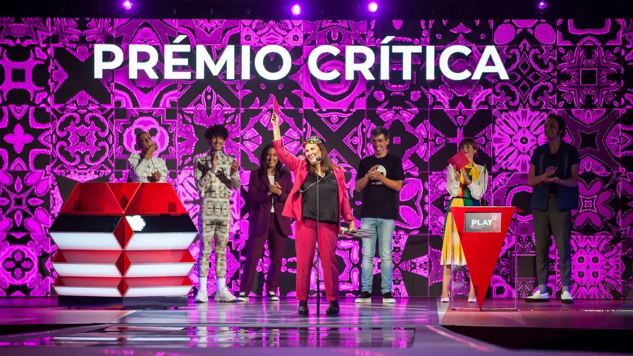 Lena d''Água regressou ao palco para receber o Prémio da Crítica