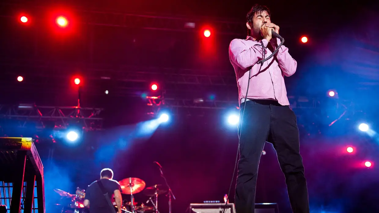 Deftones - Alive 2010