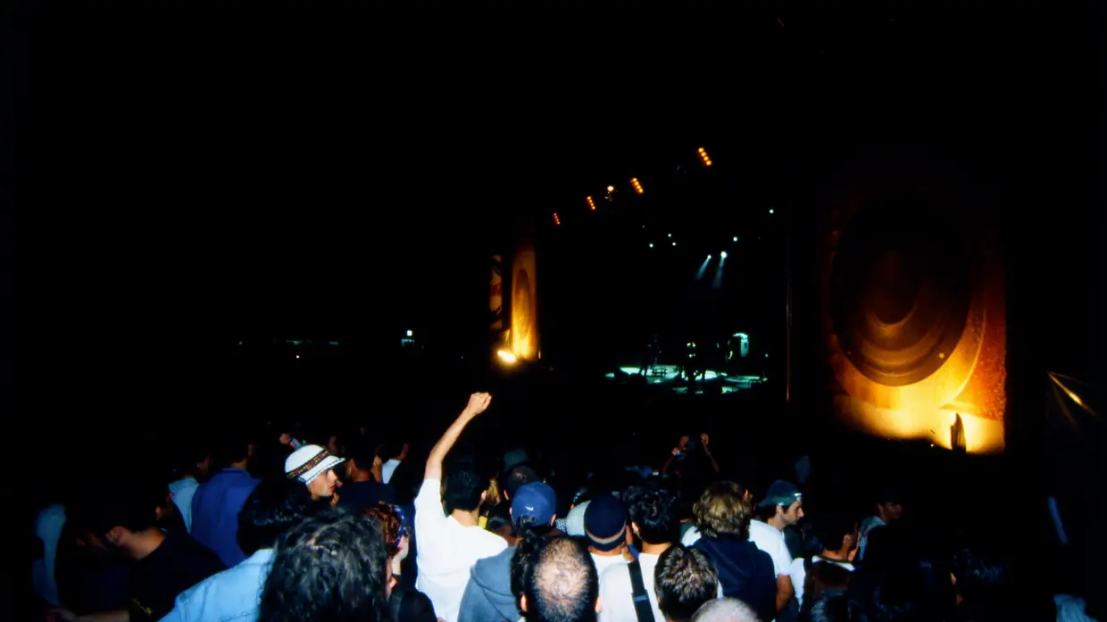 Paredes de Coura: o anfiteatro da Praia Fluvial do Tabuão à noite, 1999