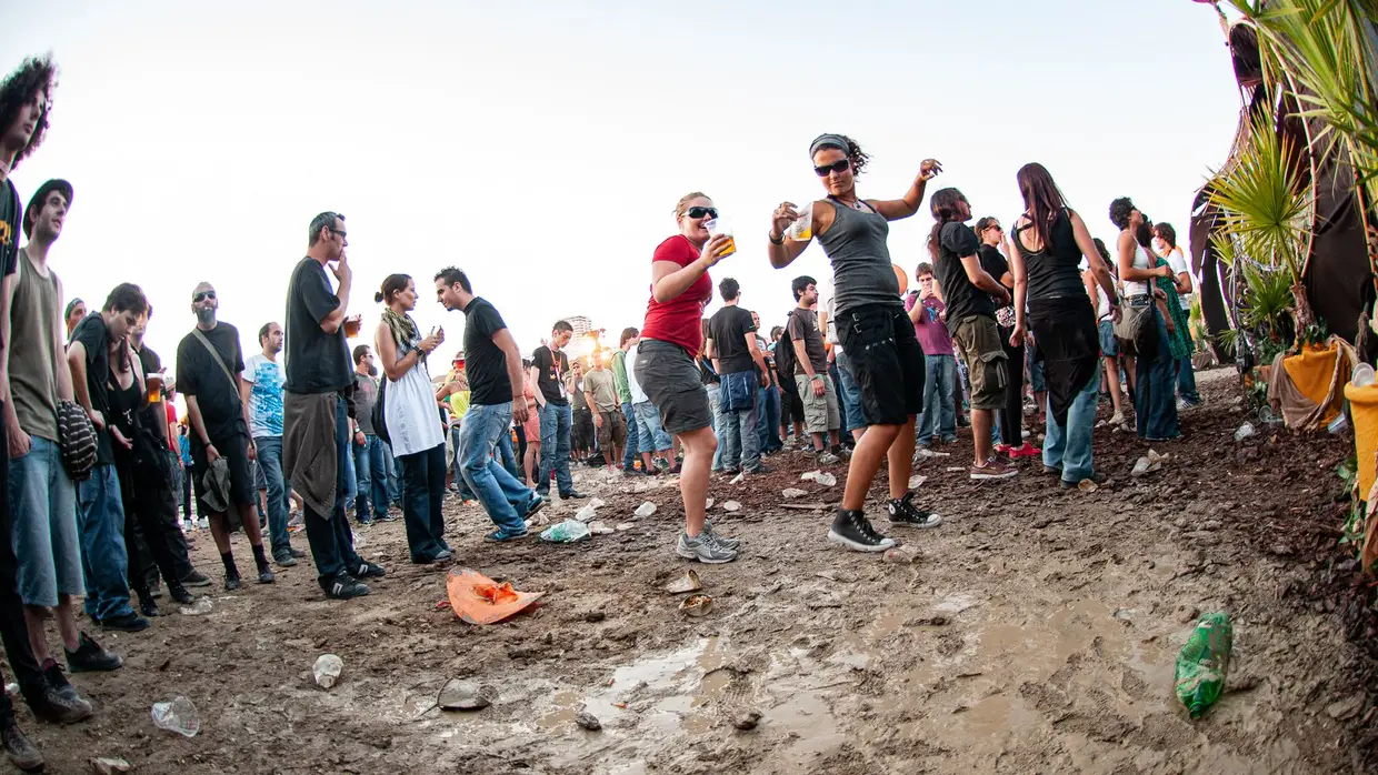 Alive 2008