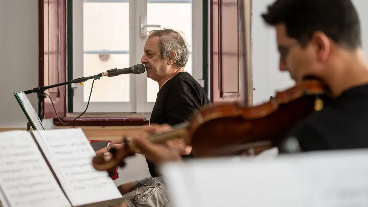 Ensaio para o concerto comemorativo do 70.º aniversário de Jorge Palma