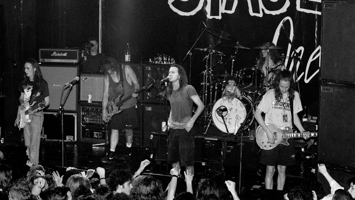 Pearl Jam 1990-92