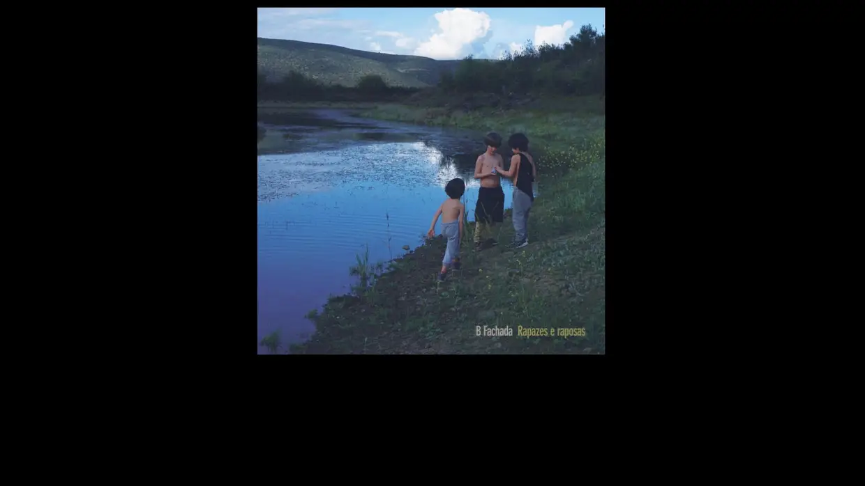 4. B Fachada - Rapazes e Raposas