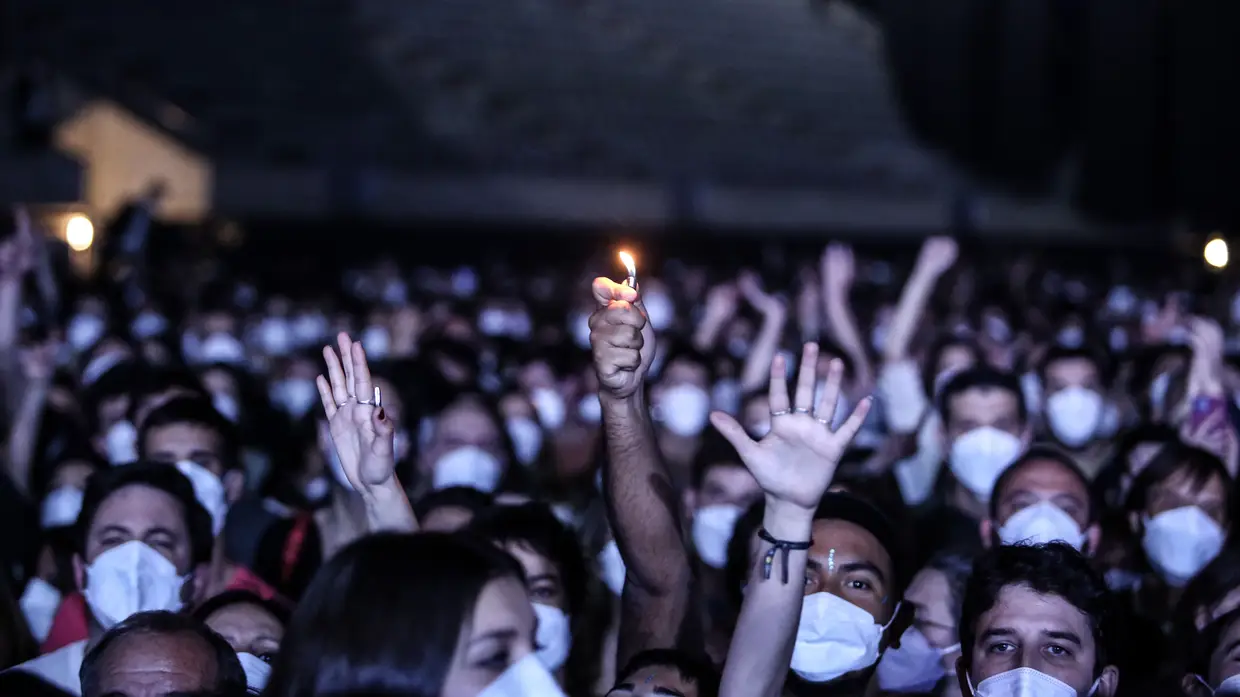 Concerto para 5 mil pessoas testas à covid-19, em Barcelona, a 27 de março