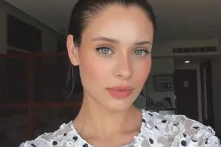 Daniela Melchior encanta fãs com escolha musical indie