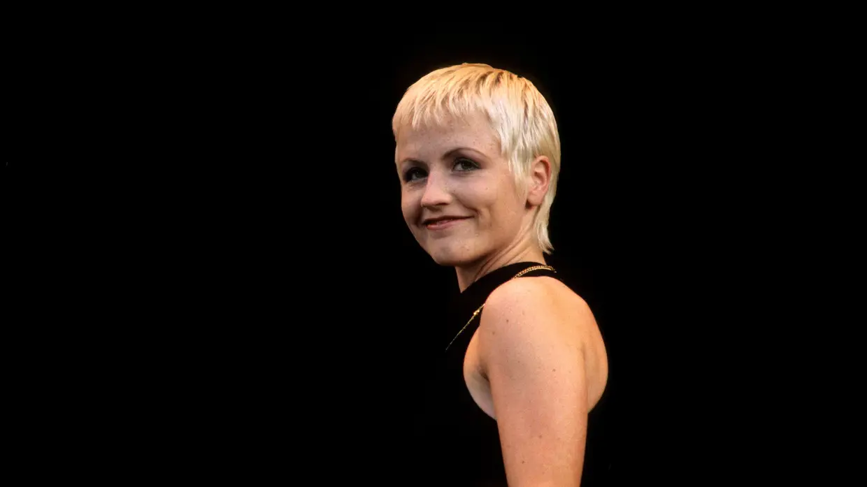 Dolores O' Riordan (Cranberries), 1994
