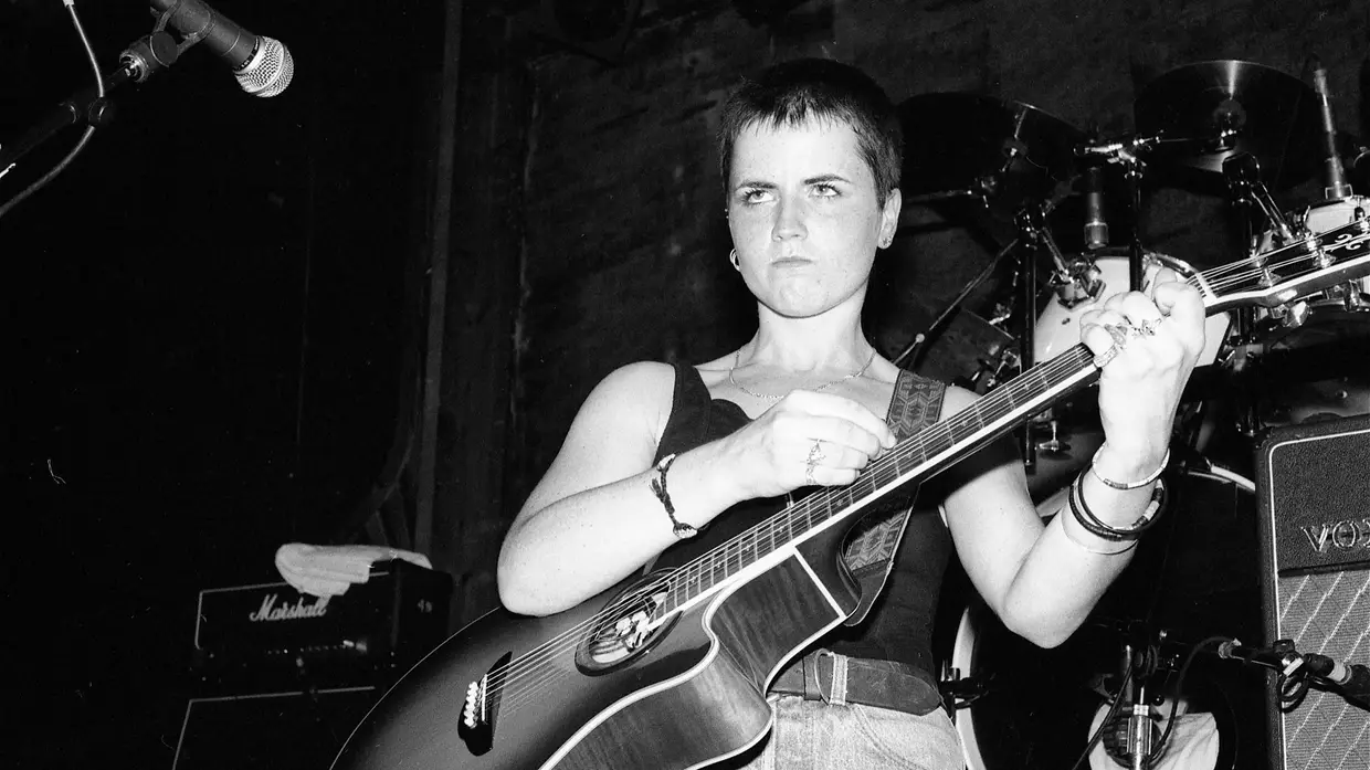 Dolores O' Riordan (Cranberries), 1993