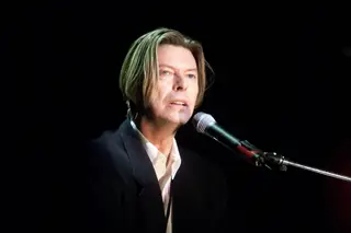 20 anos depois, já podemos ouvir o álbum que a editora de David Bowie não quis lançar
