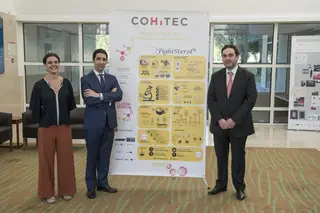 FightSterol: Equipa de investigadores que chegou ao COHiTEC com o propósito de desenvolver um café capaz que reduzir os níveis do colesterol. A solução pressupõe a manipulação do processo de produção do café e a análise da solubilidade do colesterol.