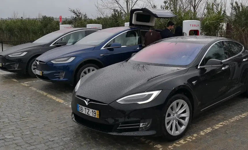 Resultado de imagem para Tesla in portugal