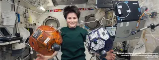 Uma das imagens da NASA com testes na ISS com os robôs Spheres