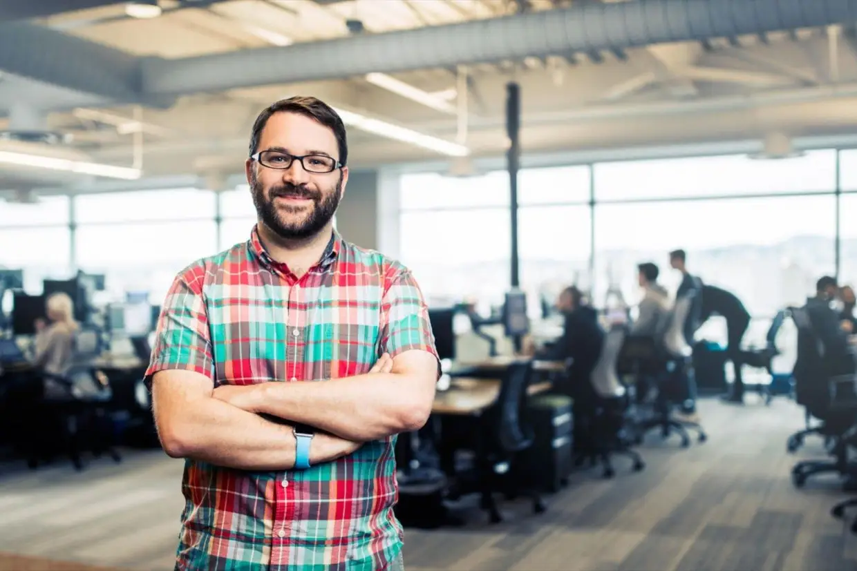 Cal Henderson, CTO e co-fundador, Slack (dia 6, 10h, palco principal)Muito se fala sobre o futuro do trabalho, no entanto, poucos estarão a contribuir tanto para isso como a Slack. A plataforma que permite o trabalho colaborativo é, hoje, uma das mais populares e junta mais de 8 milhões de utilizadores ativos e está avaliada em mais de 7 mil milhões de dólares.