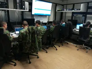 Além dos ataques ao centro de comando da NATO, os ciberoperaconais tinham como missão impedir ataques às redes de distribuição de água potável