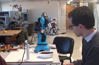 Feedbot: o braço robótico que alimenta pessoas e sonhos