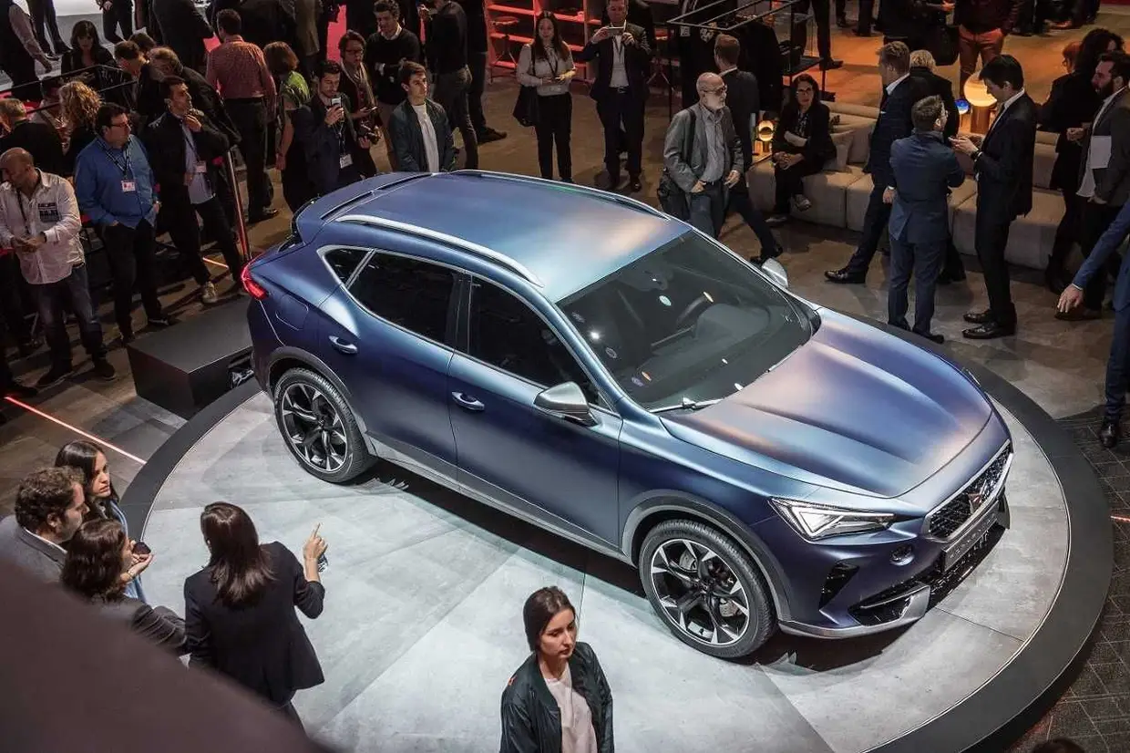 Este será o primeiro Cross Utility Vehicle (CUV) híbrido da SEAT