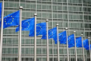 Parlamento Europeu quer certificados contra backdoors chineses nas redes 5G