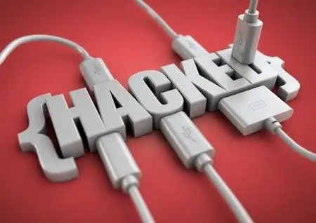 O Juice Jacking é uma técnica de intrusão que teoricamente consegue conferir acesso a informação pessoal no seu smartphone (fotos, contactos, etc.) em pouco tempo de ligação – numa recente conferência de segurança, alguns hackers mostraram como fazê-lo em menos de um minuto.