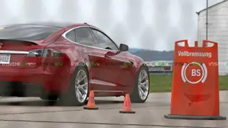 Imagem obtida por InsideEVs em https://insideevs.com/photo/4360070/tesla-model-s-nurburgring/