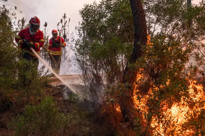 Mais De Operacionais Combatem Fogos Em Castelo Branco