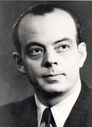 A morte de Antoine de St Exupéry, a 31 de agosto de 1944, no curso de um voo de reconhecimento fotográfico, estava até há pouco envolta em muitos mistérios. Boa parte deles são revelados no livro que agora conhecerá a luz do dia, em França, no fim do ano.