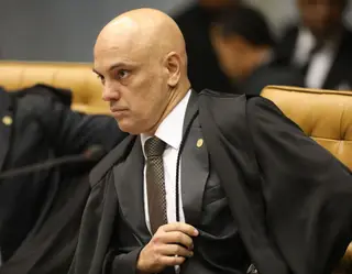 Com 48 anos, Alexandre Moraes tem ainda muito tempo à sua frente para levar a sua agenda ao Supremo, que os seus críticos dizem ser muito próxima da do Presidente Michel Temer. É um autor consagrado em várias áreas do Direito e votou contra Lula