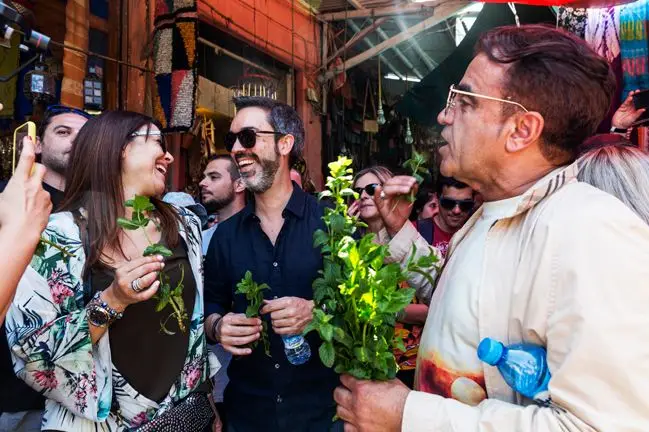 O chef Henrique Sá Pessoa a explorar os mercados de Marraquexe