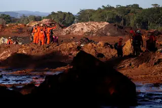 Sobe para 60 o número de mortos em rutura de barragem no Brasil. E Robson é um deles