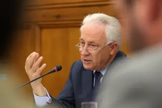 Governador recusa conflito de interesses com férias em Vale do Lobo