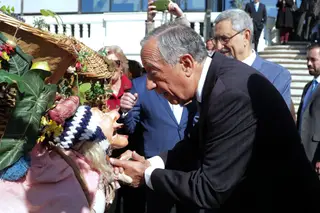 Marcelo diz que aumento do salário mínimo na função pública cria desigualdades