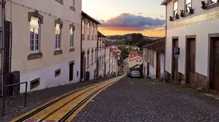 Aventuras e desventuras na A24