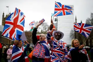 “Somos parte deste dia histórico”, “é trágico, não sei que outra palavra usar”: dois eurodeputados britânicos abrem o coração