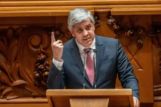 Novo Banco. Partidos atacam Centeno: argumentos são "muito graves", "inexplicáveis" e "álibi" para sair do Governo