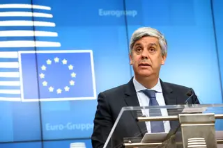 Centeno admite ter duas decisões para tomar: se fica no Eurogrupo e nas Finanças