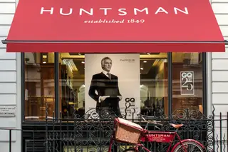 Desde o segundo confinamento que a Huntsman recorre a um robô para tirar as medidas à distância, satisfazendo os clientes que não abdicam do fato completo