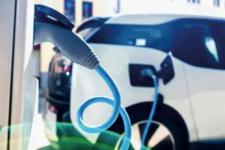 Governo criticado por fraca estratégia nos carros elétricos